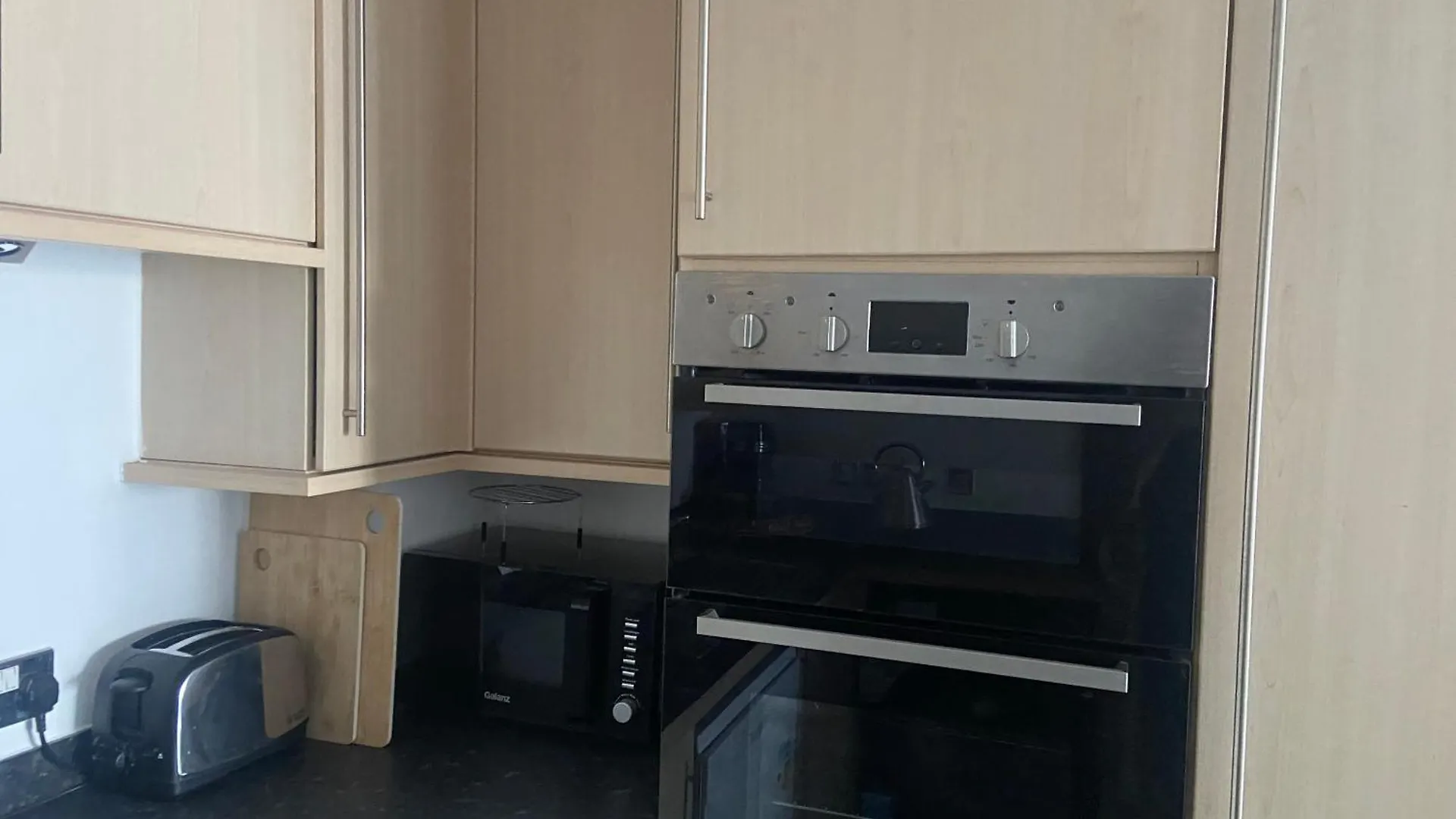 2 Bedroom Near Ocean Village Marina Port Apartment Southampton